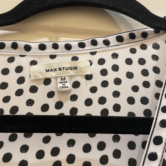 Black & white polka dot blouse - Picture 6 of 6